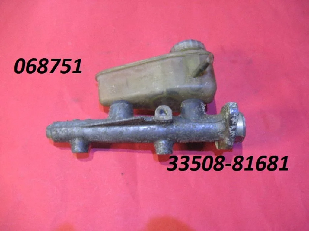 Galvenais bremžu cilindrs 068751
