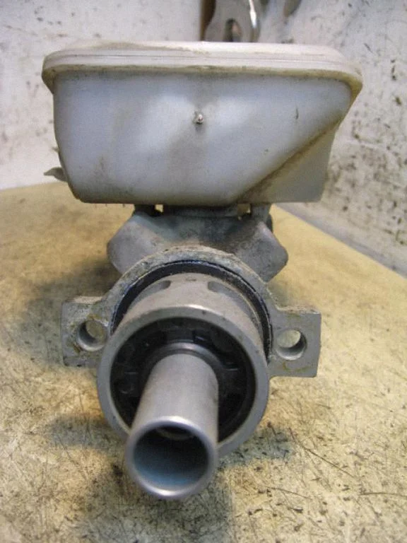 Master brake cylinder BOSCH311939