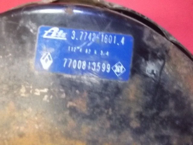 Brake booster – Renault Clio II (1998-2001)