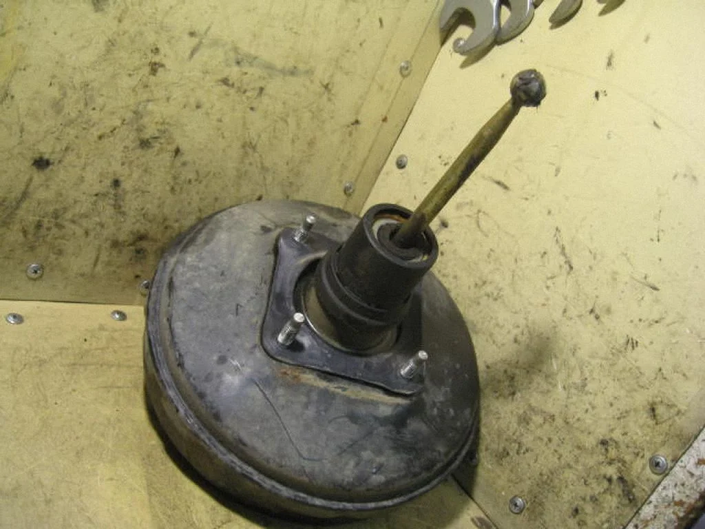 Brake booster 6N1612105H
