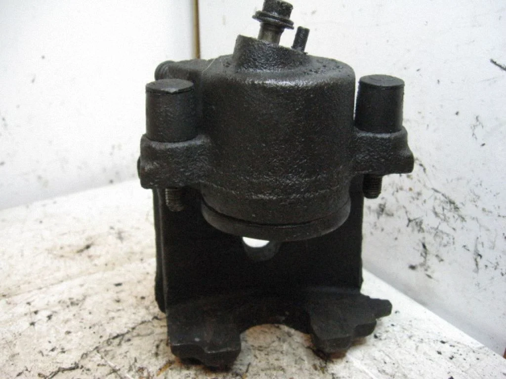 Front brake caliper NURODYKITEKURIPUSE