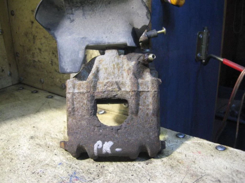 Front brake caliper