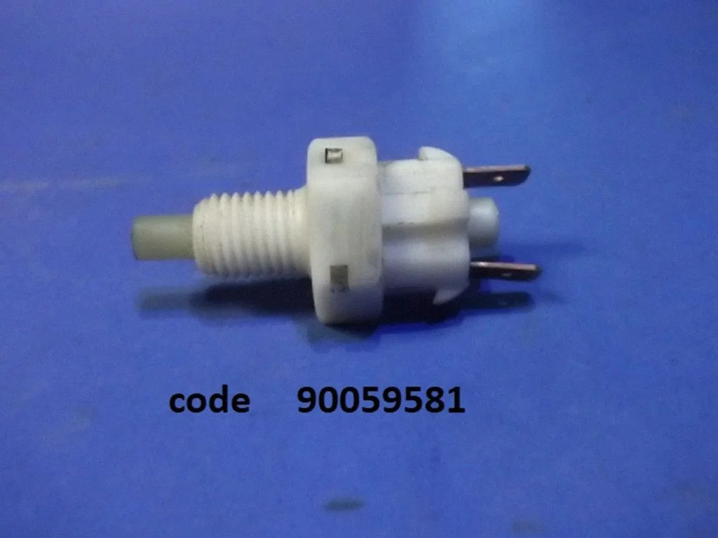 Czujnik pedału hamulca 90059581