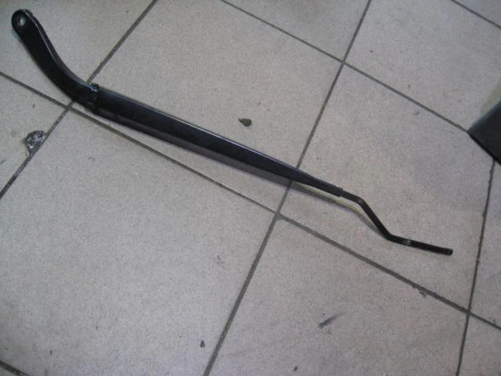 Front wiper blade arm 8200466006