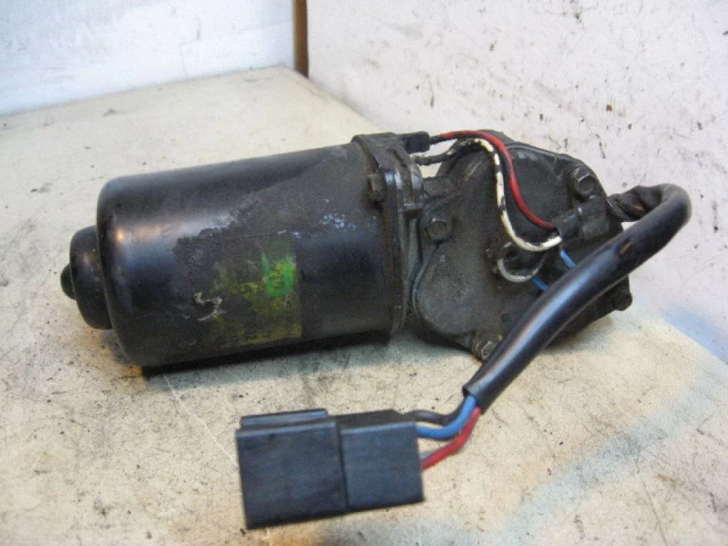Wiper motor VALEO47902