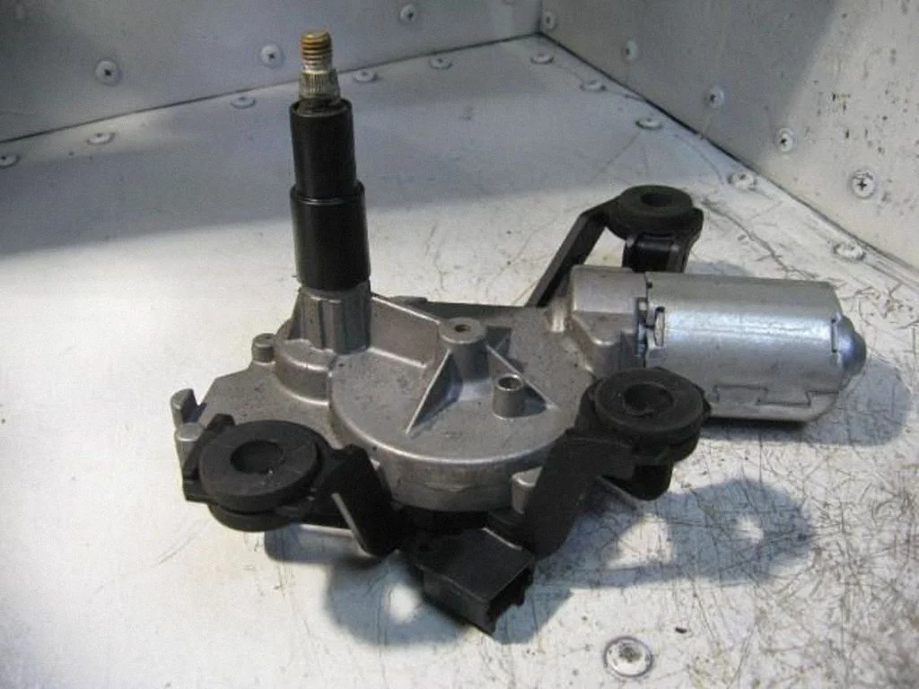 Rear window wiper motor 0390201577