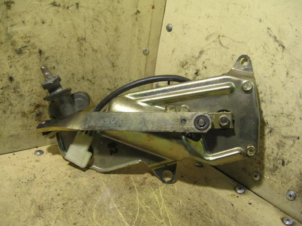 Rear window wiper motor BOSCH0390206415