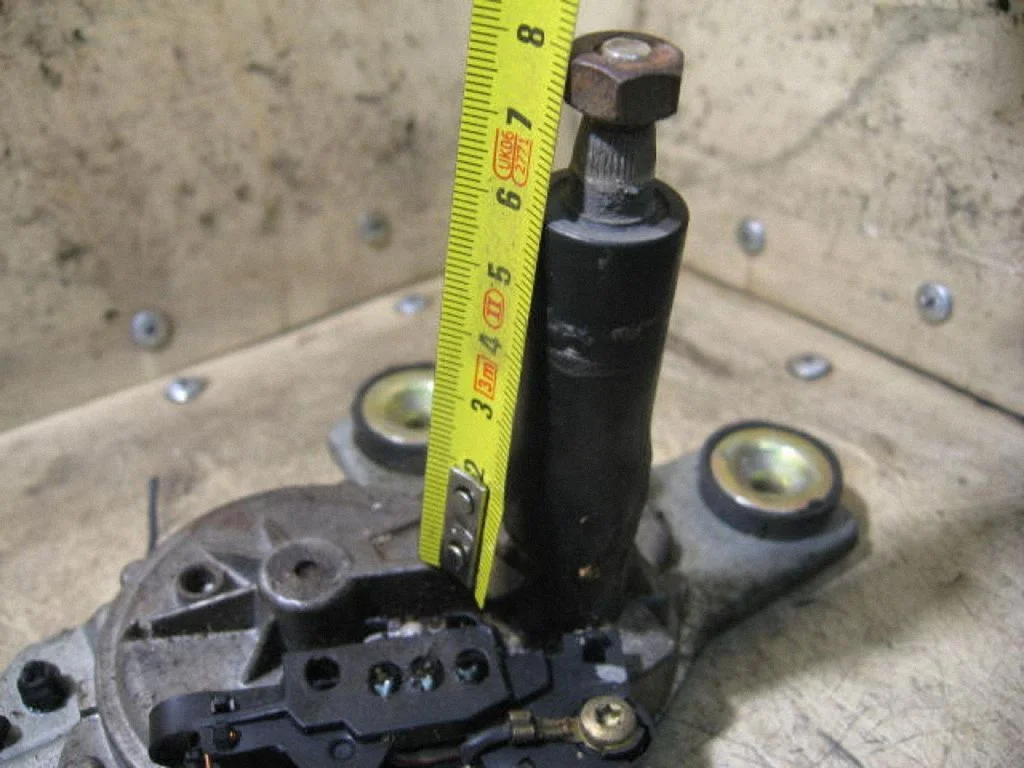 Rear window wiper motor BOSCH0390201548