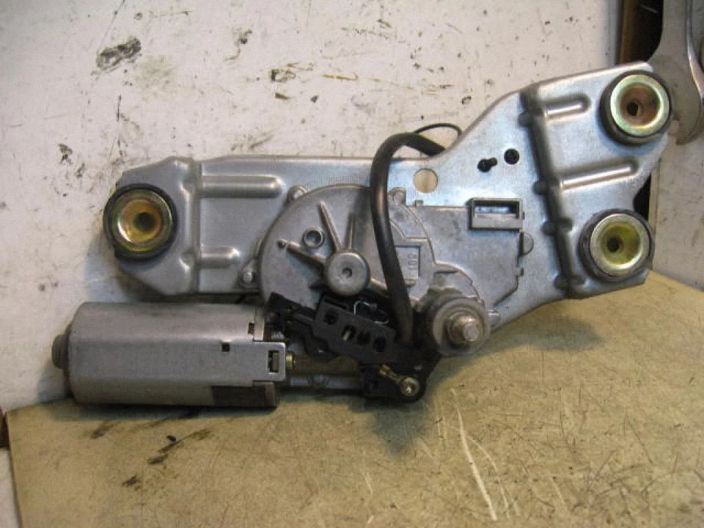Rear window wiper motor BOSCH0390201552