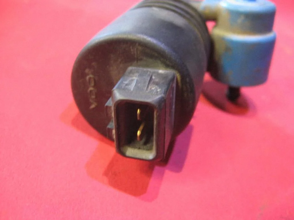 Klaasipesuvedeliku pump (klaaside) 090586632