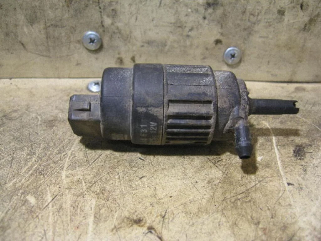 Klaasipesuvedeliku pump (klaaside) – vasak