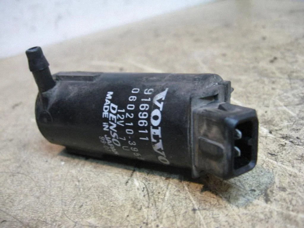 Klaasipesuvedeliku pump (klaaside) – vasak