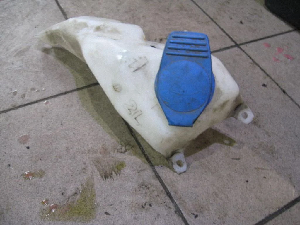 Windshield washer fluid reservoir/tank 6N0955453CD