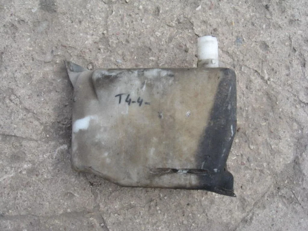 Windshield washer fluid reservoir/tank 701955653B
