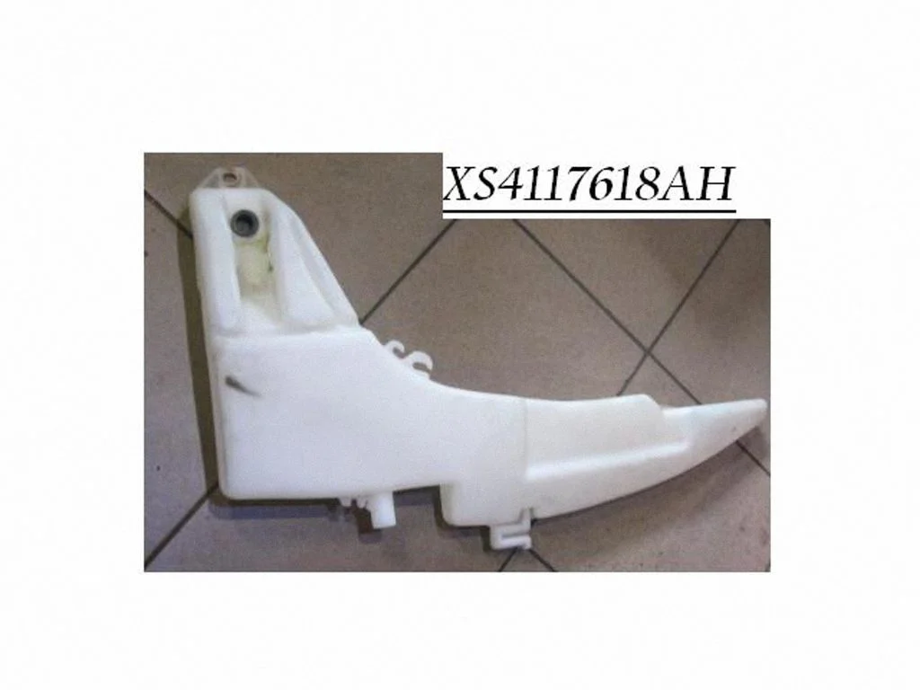 Windshield washer fluid reservoir/tank XS4117618AH