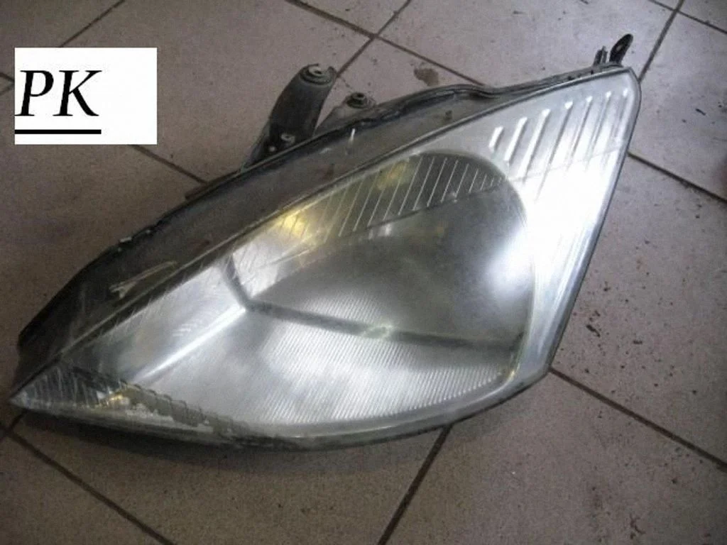 Headlight/headlamp – left