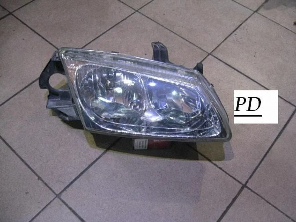 Priekšējais lukturis 89003330