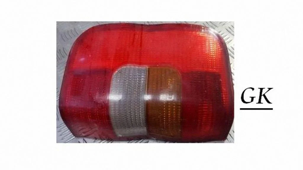Lampa tylna w błotniku – lewa