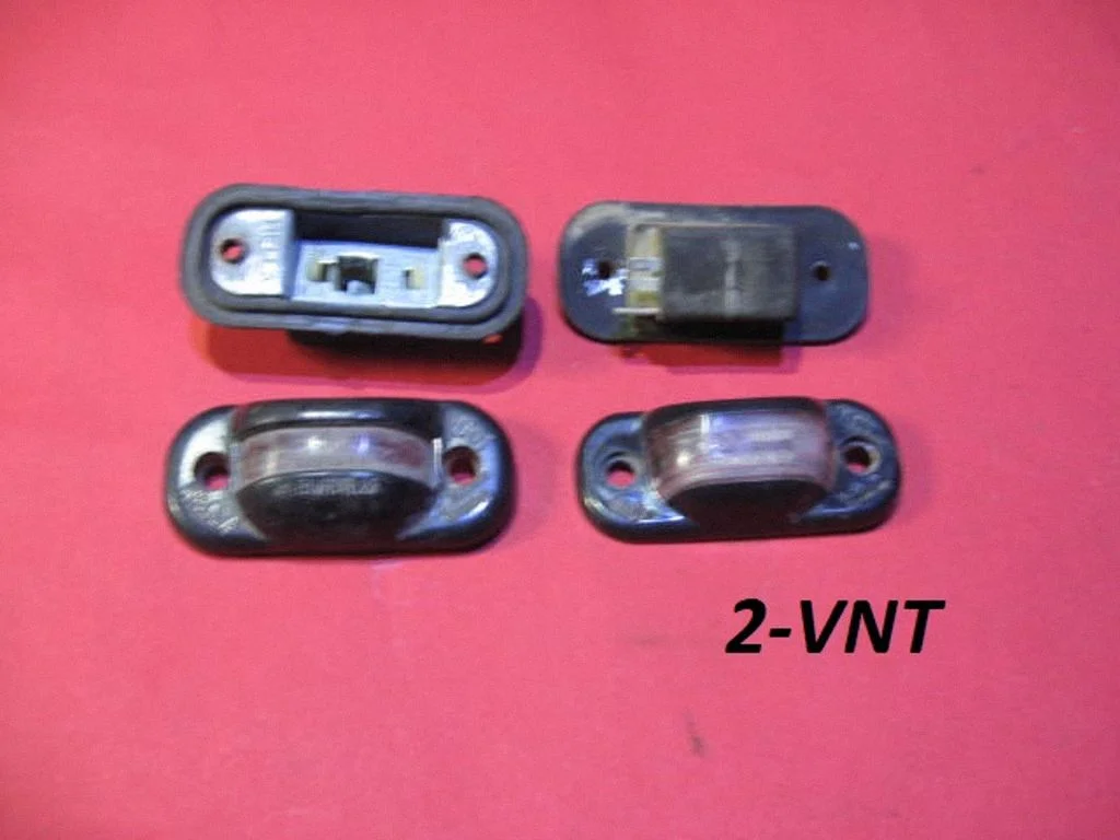 Number plate light 443943191