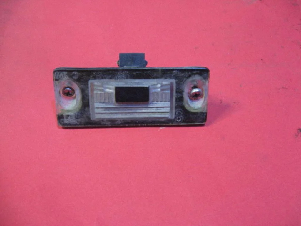 Number plate light 8D9943021