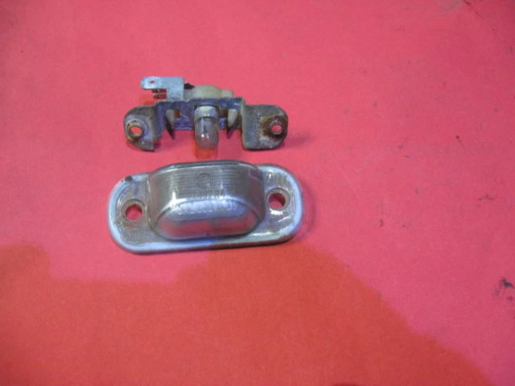 Number plate light 22837R4