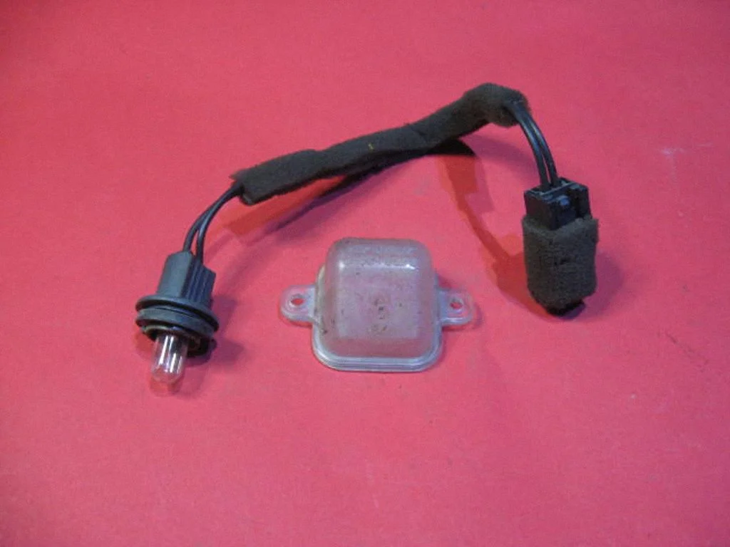 Numura zīmes apgaismojums OK53A51270