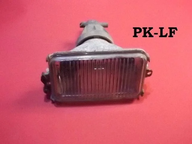 Front fog light 16155CF000