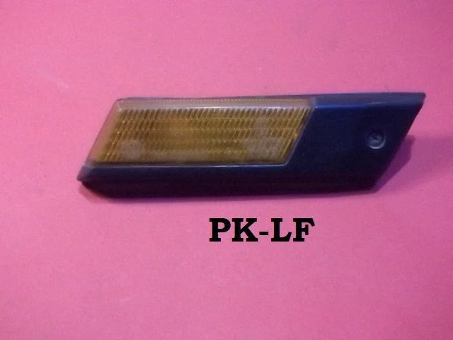 Front fender indicator light 1367805