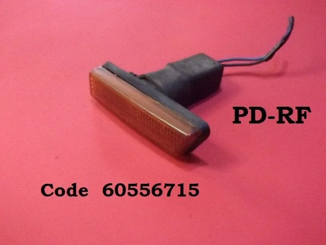 Front fender indicator light 60556715