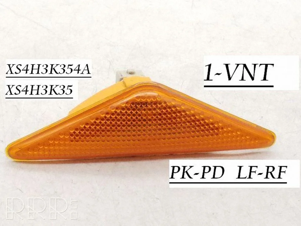 Front fender indicator light XS4H3K354A