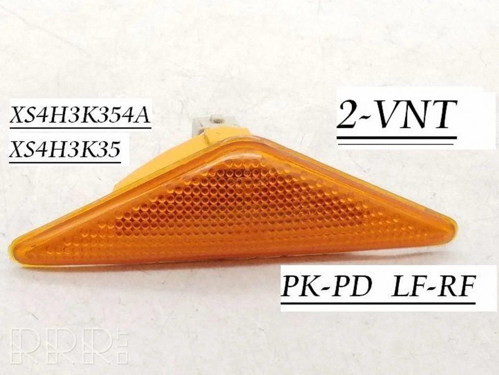 Front fender indicator light XS4H3K354A