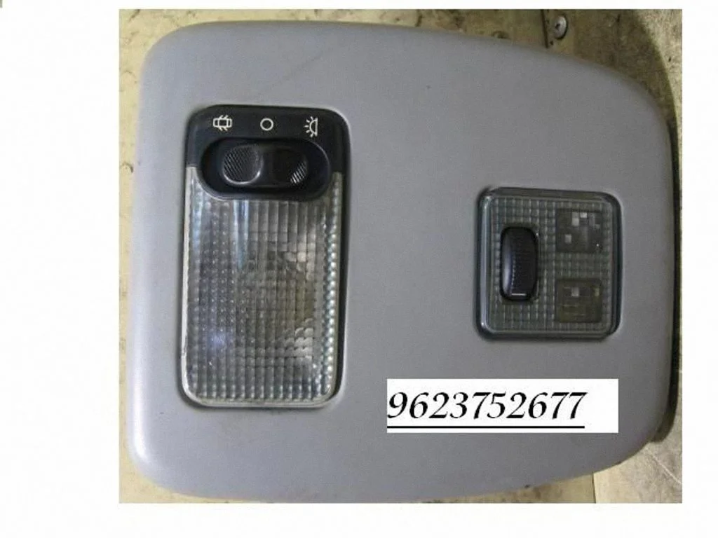 Front seat light 9623752677
