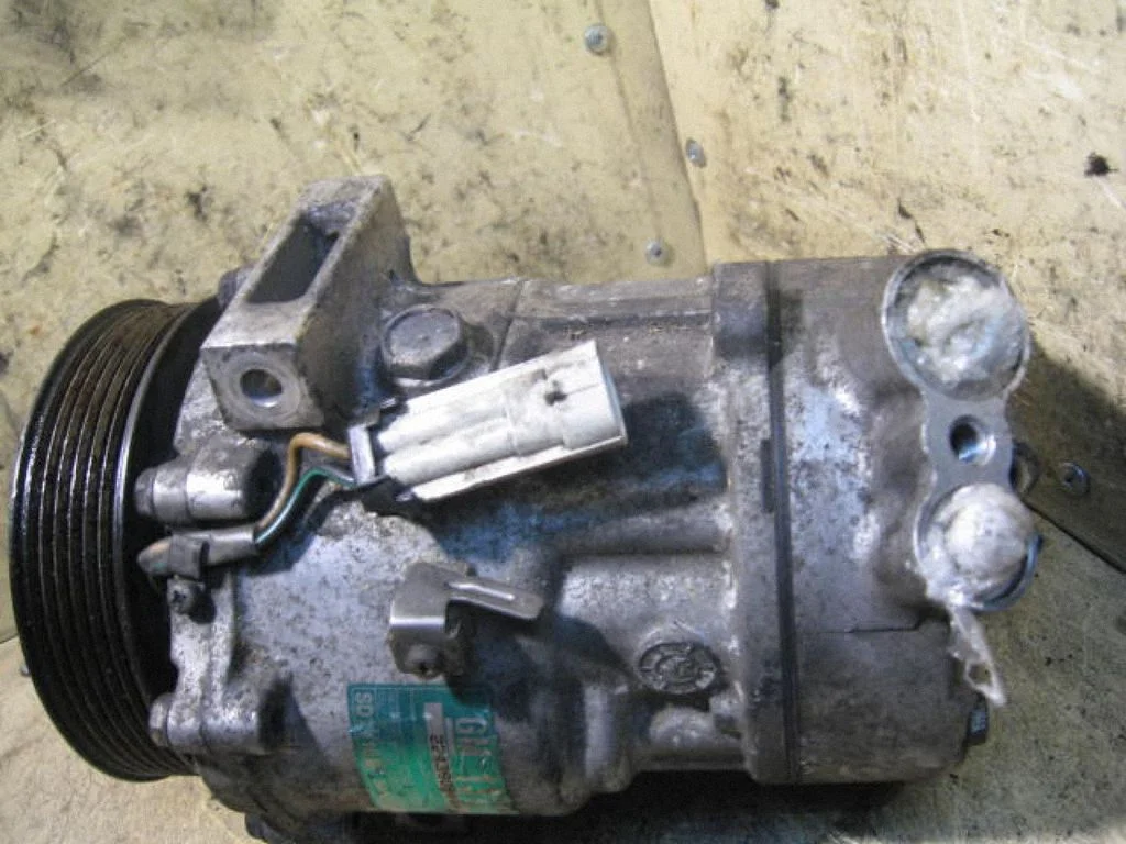 Air conditioning (A/C) compressor (pump) GM13171593