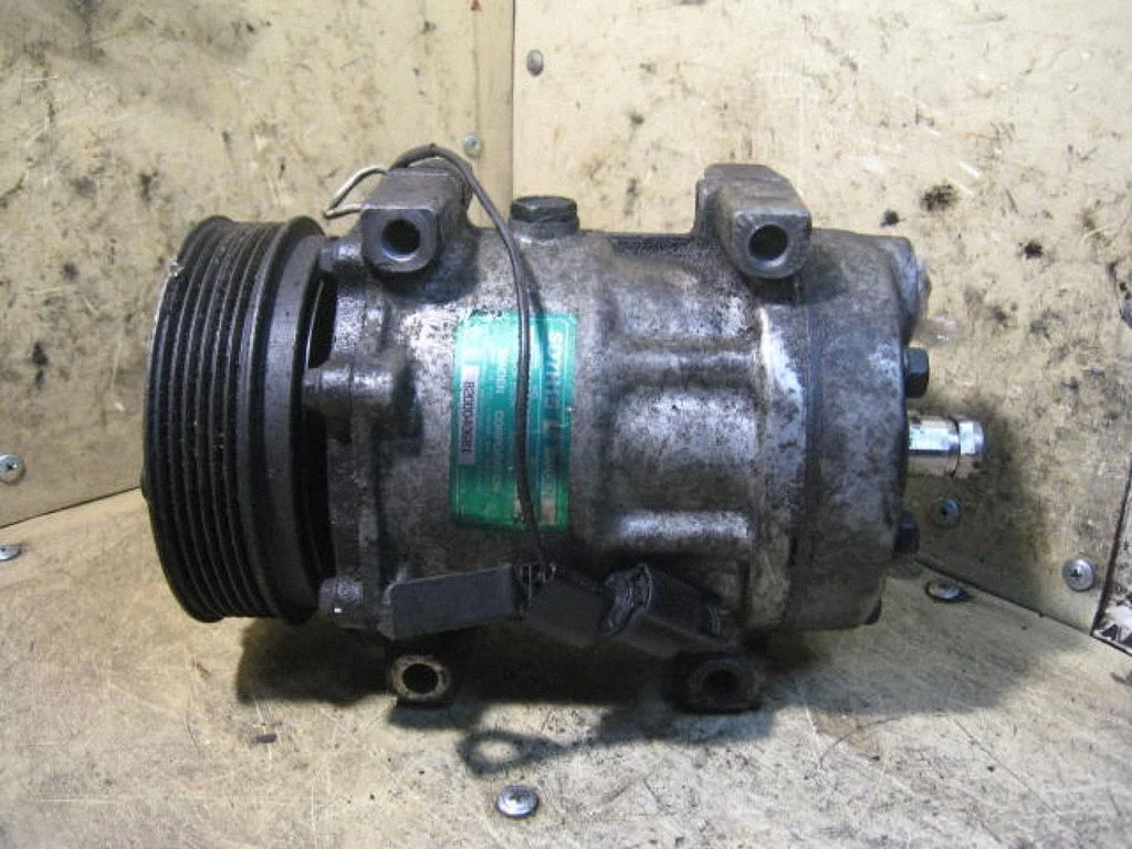 Air conditioning (A/C) compressor (pump) 8200040681