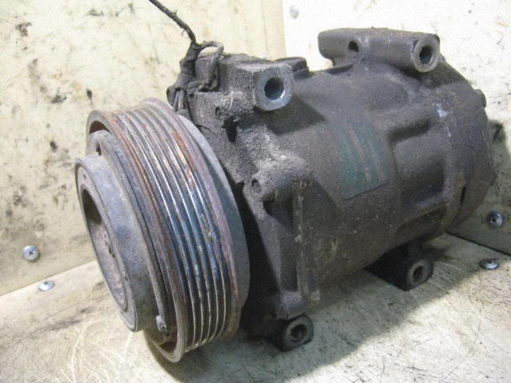 Air conditioning (A/C) compressor (pump) 7700861971F