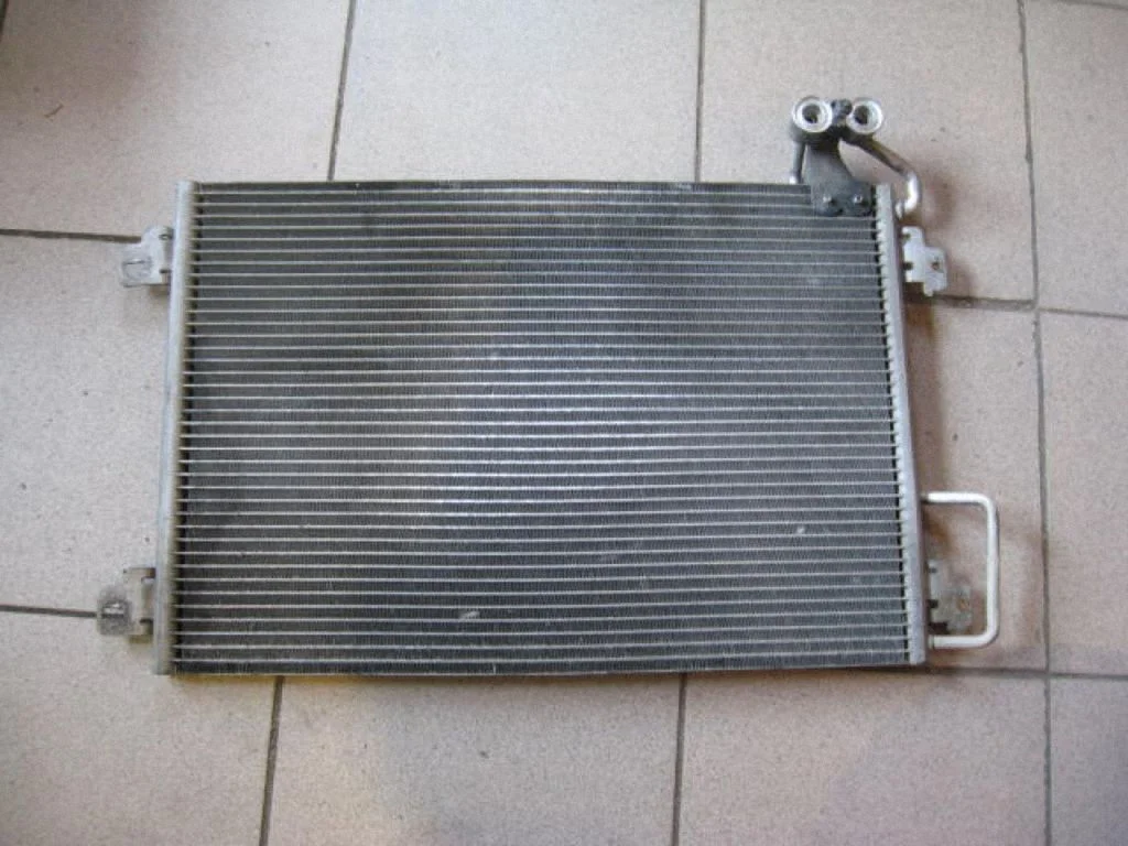 Kliimaseadme jahutusradiaator (kondensaator) – Renault Scenic I (1996-2003)