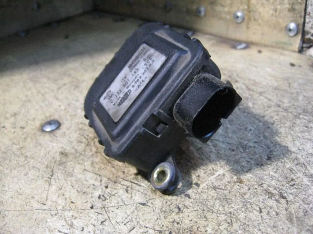 Gaisa aizvara motoriņš/aktuators BOSCH0132801145