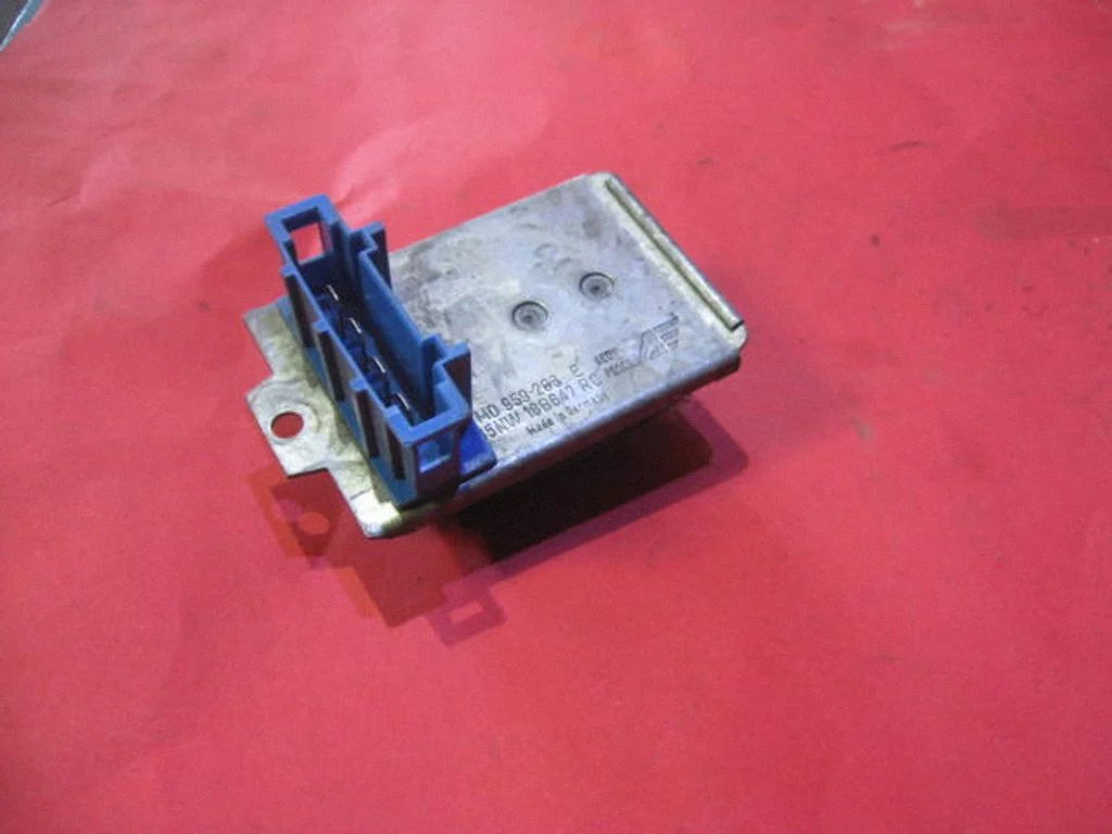 Rezystor dmuchawy 7M0959263