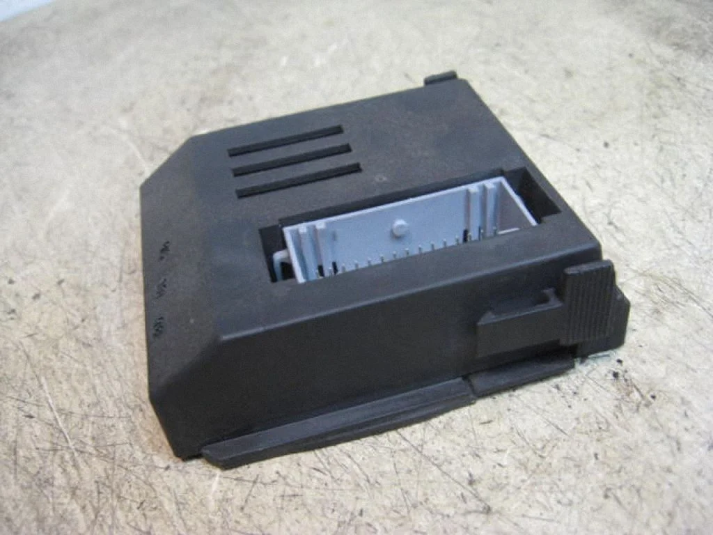 Krāsniņas ventilatora rezistors (reostats) BOSCH944A0910762