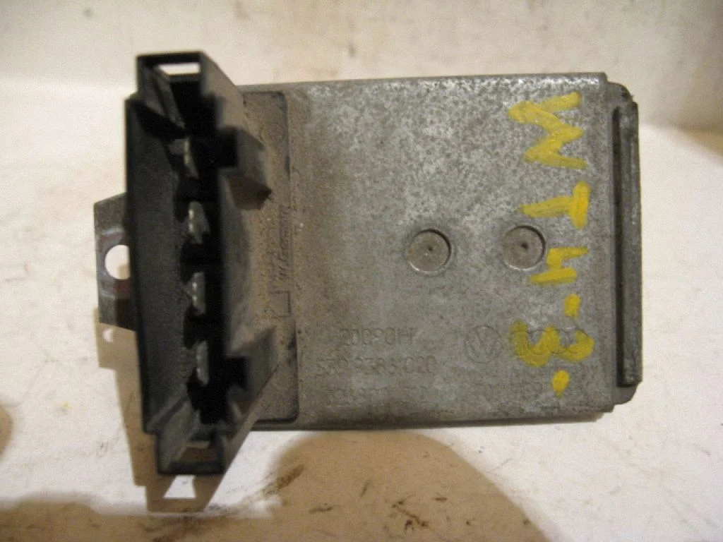 Heater blower motor/fan resistor 701989263