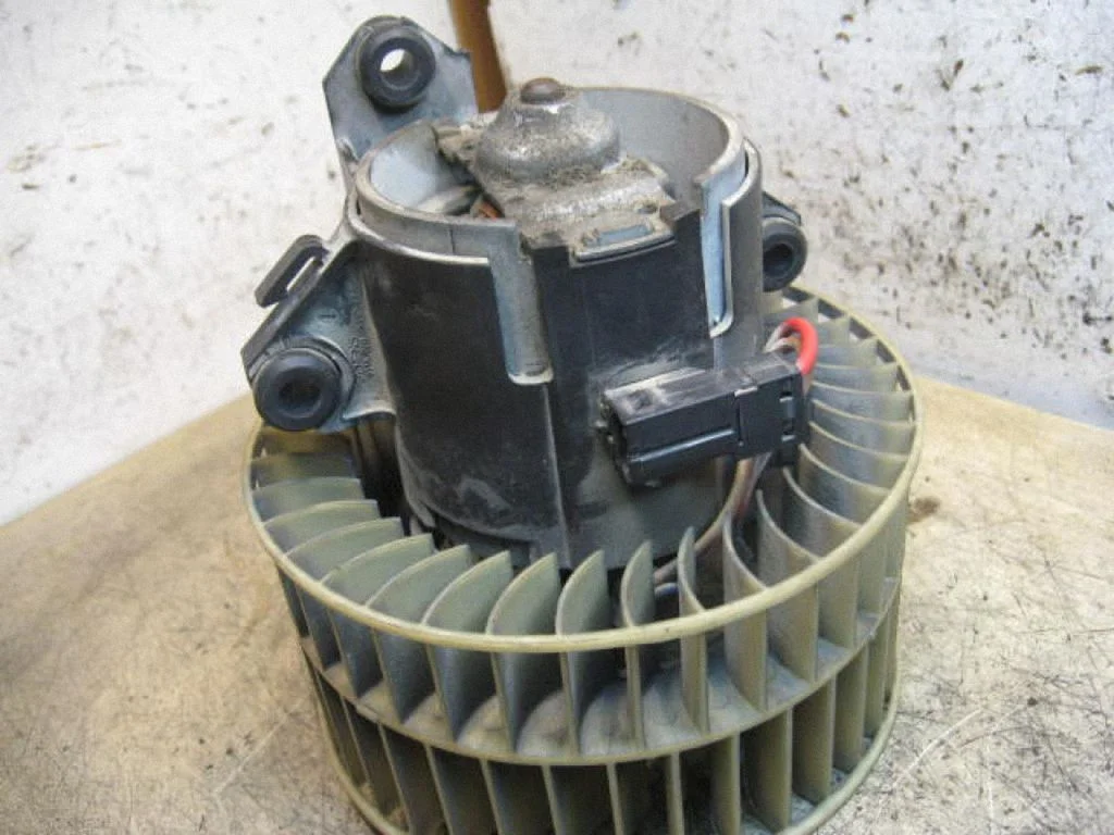 Heater fan/blower 443970805B