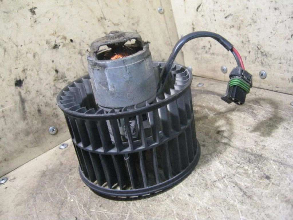 Heater fan/blower BOSCH0130089507