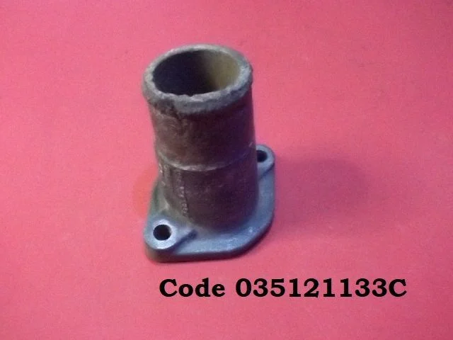 Engine coolant pipe/hose 035121133C