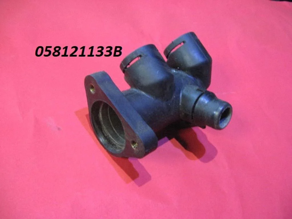 Engine coolant pipe/hose 058121133B