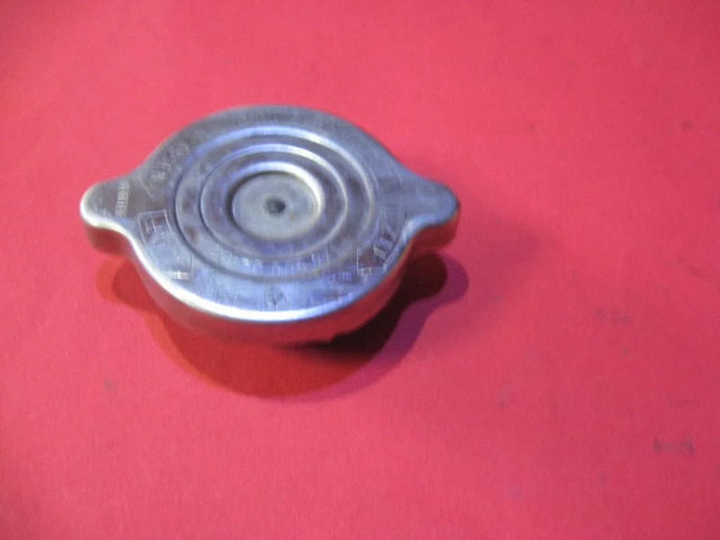 Coolant expansion tank/reservoir cap 1245000406