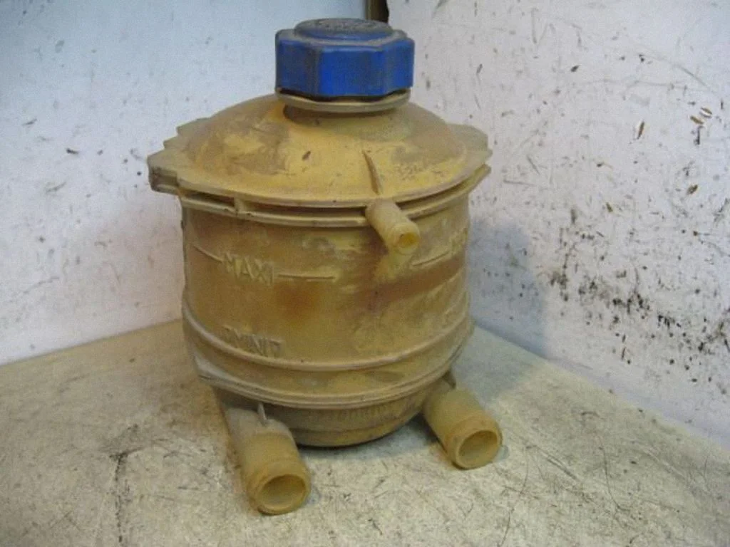 Aušinimo skysčio išsiplėtimo bakelis
