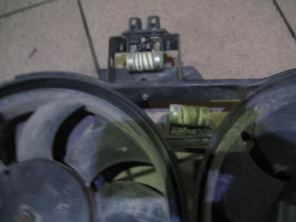 Elektriline radiaatori jahutusventilaator – Mitsubishi Pajero Sport I (1996-2008)
