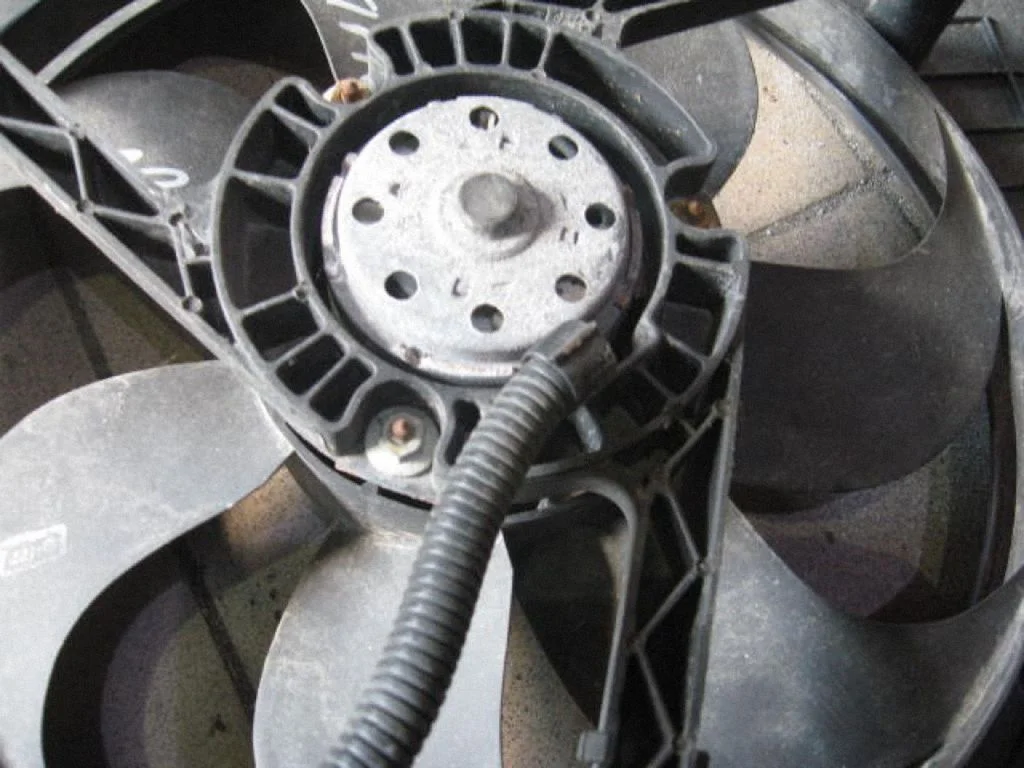Electric radiator cooling fan 1J0121207L
