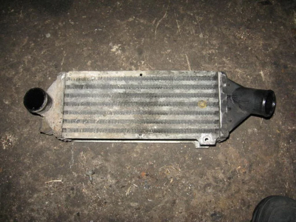 Vahejahuti radiaator 2134010003