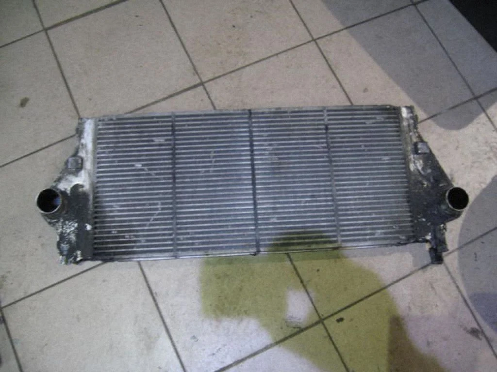 Intercooler radiator – centre